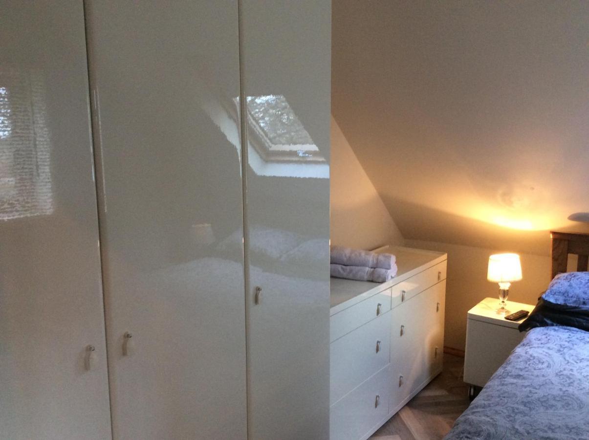 2 Bedroom Furnished Apartment In A Rural Position Stone  Dış mekan fotoğraf